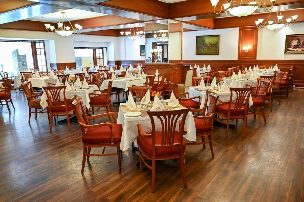 undefined The Carlton 3