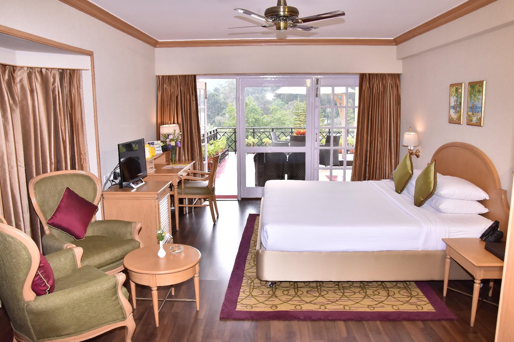 Deluxe Suite