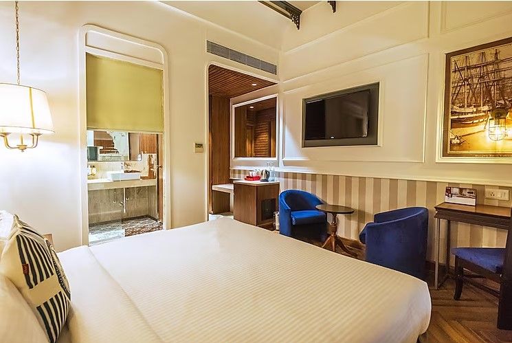 Polo Floatel Heritage Cabin Strand View 3