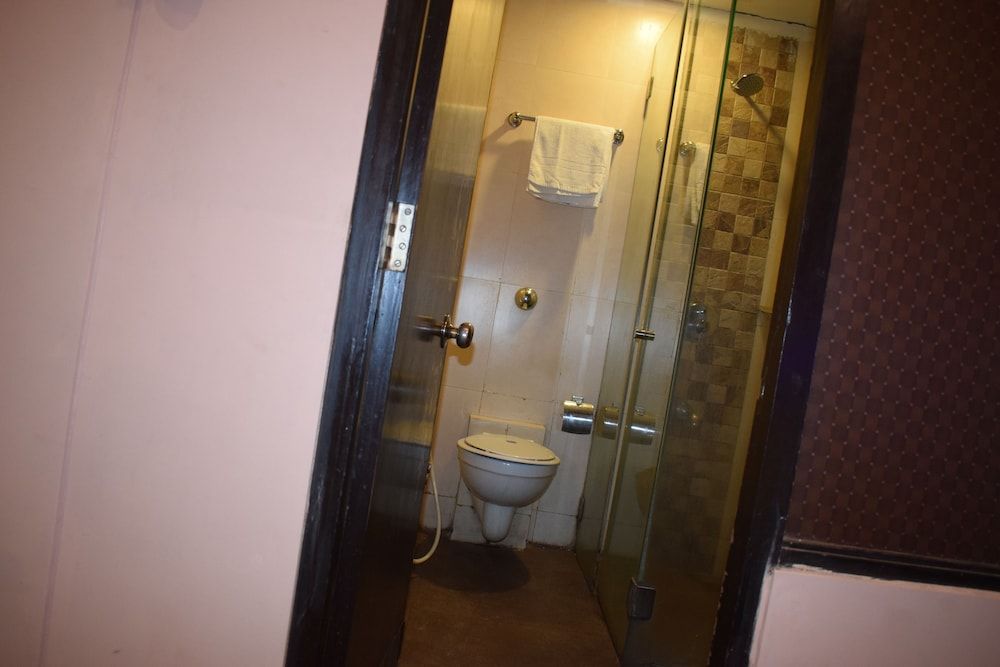 JC Chalet Deluxe Room, 1 Queen Bed 6