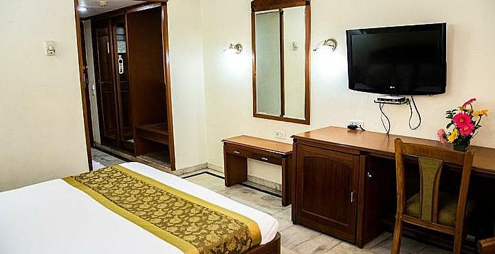 Daspalla Executive Court Business Club Room 4