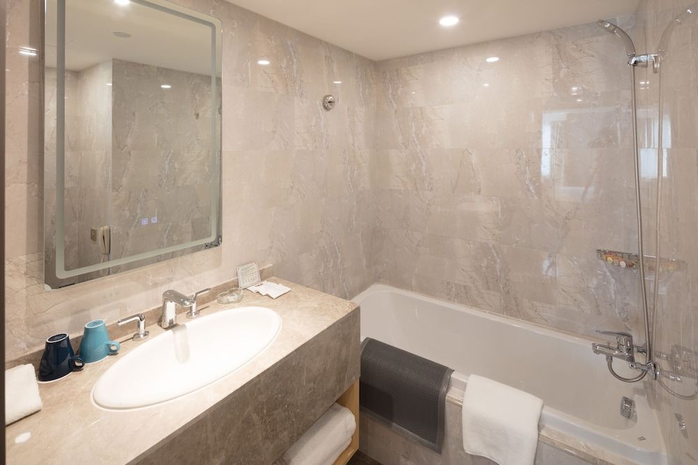 undefined City Hotel Shanghai 8