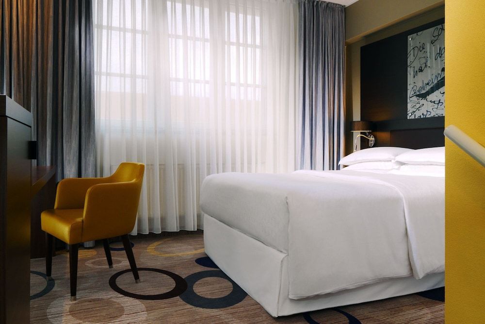 Classic Room, 1 Queen Bed, Non Smoking