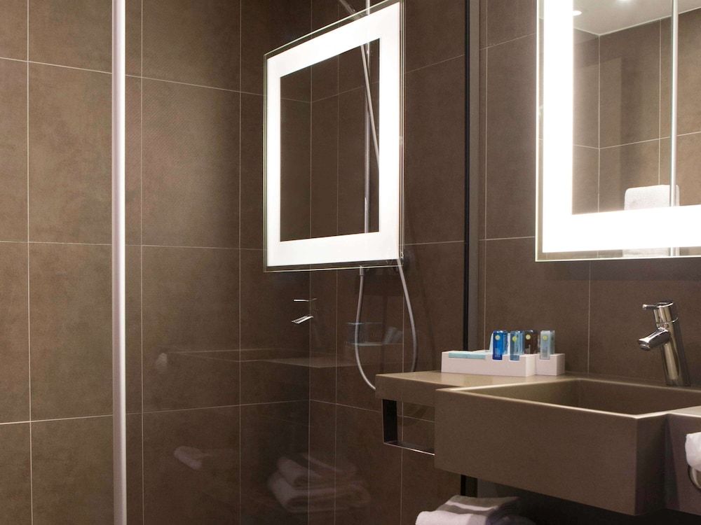 Novotel Marseille Centre Prado Vélodrome Superior Room, 1 Queen Bed 8