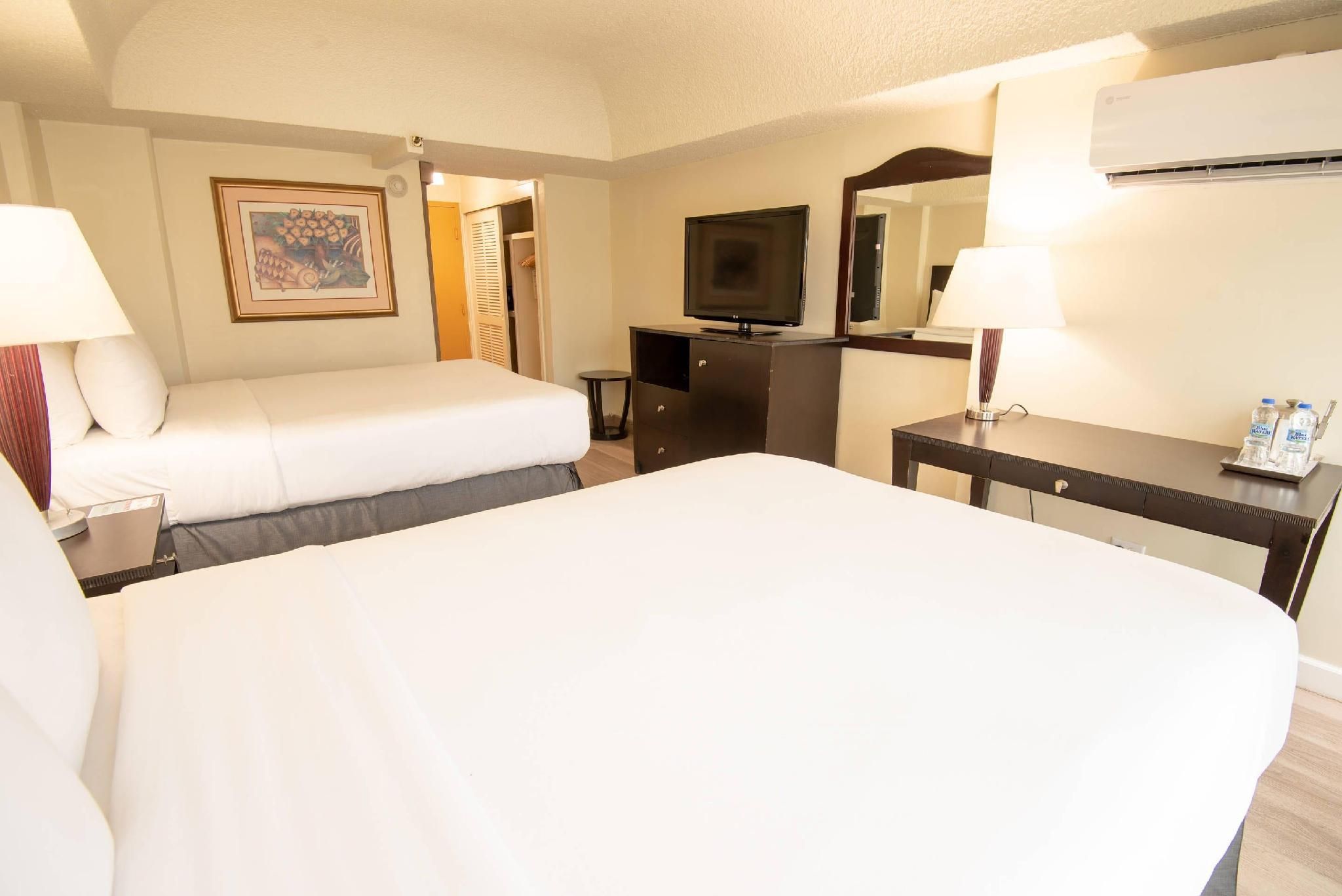 undefined Radisson Hotel Trinidad 8