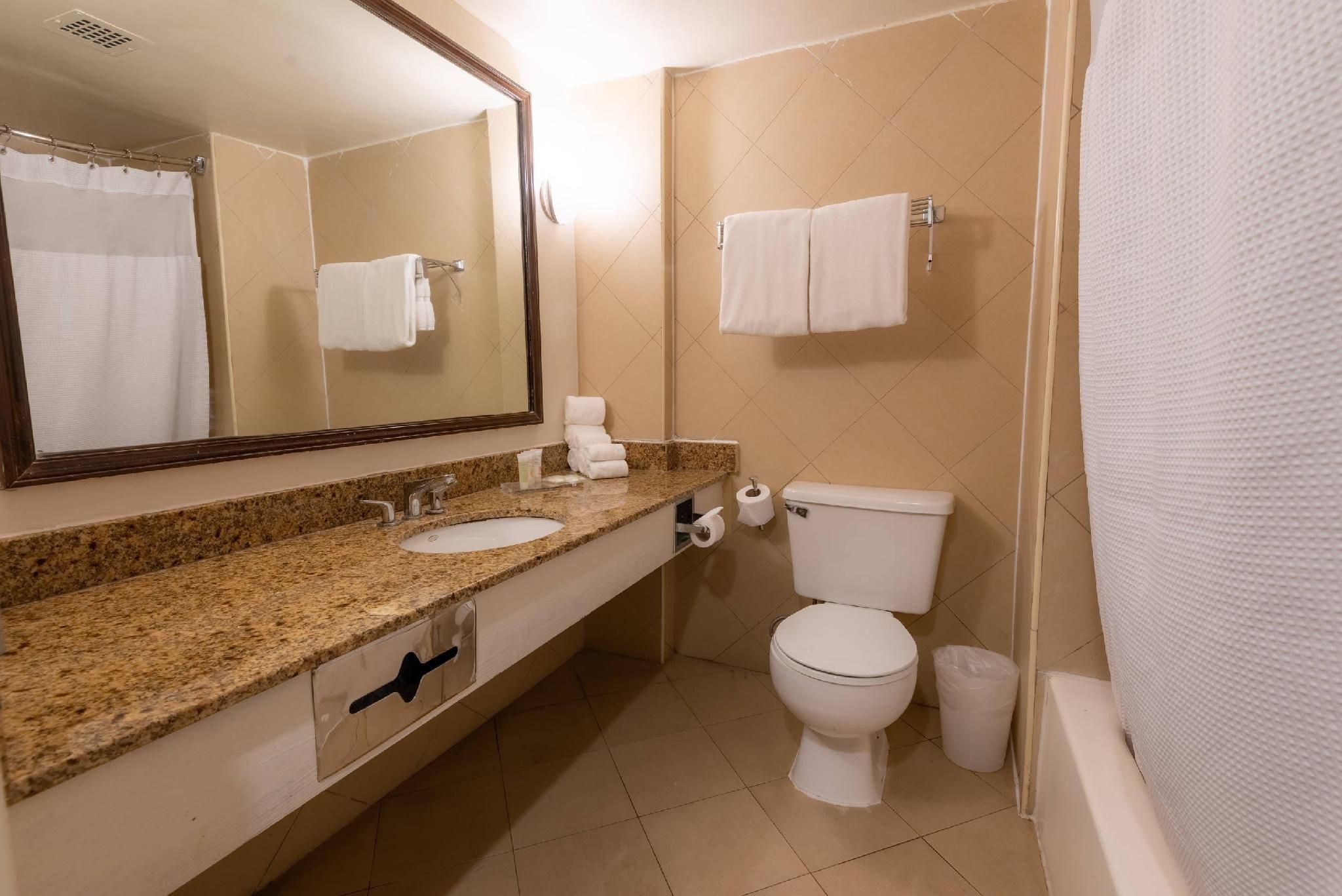 undefined Radisson Hotel Trinidad 10