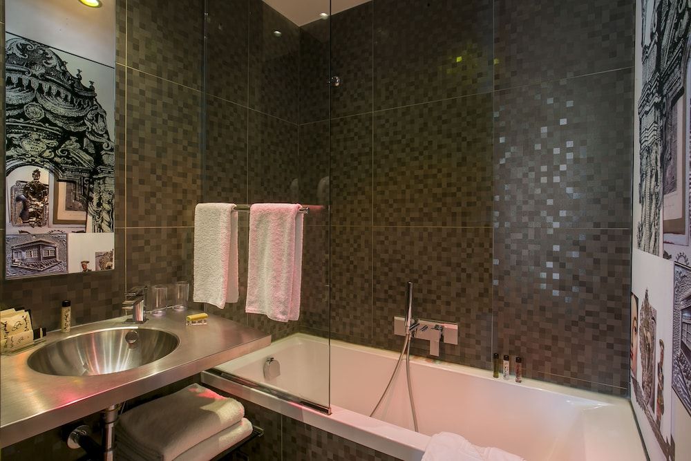 Hotel Le Bellechasse Saint Germain Double Room (Discovery) 6