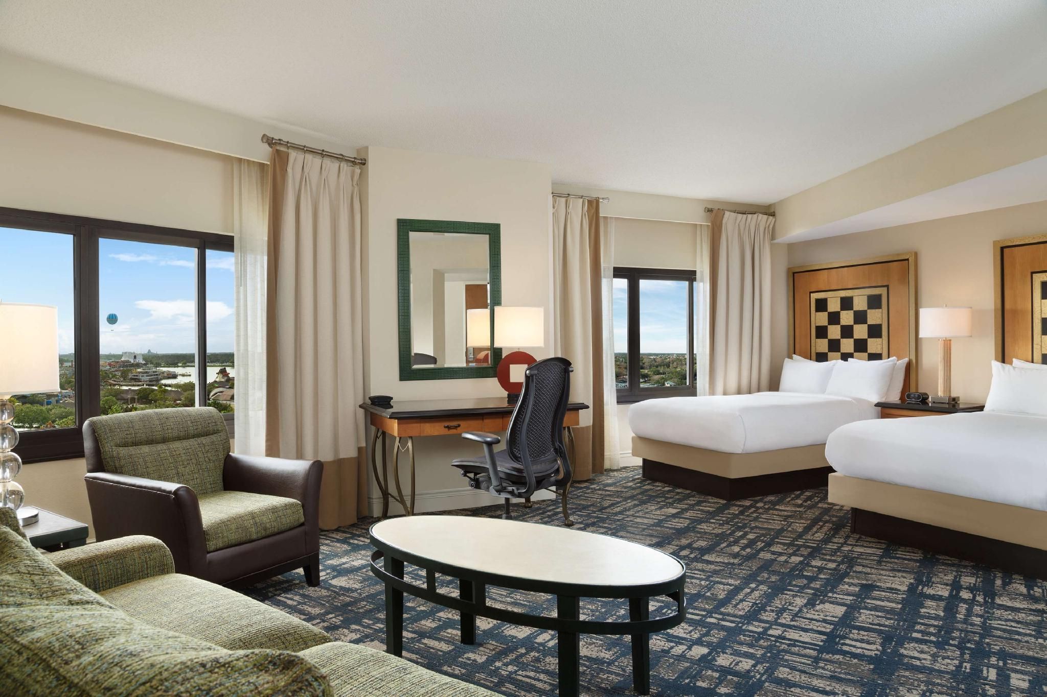 2 QUEENS JUNIOR SUITE HEARING ACCESSIBLE