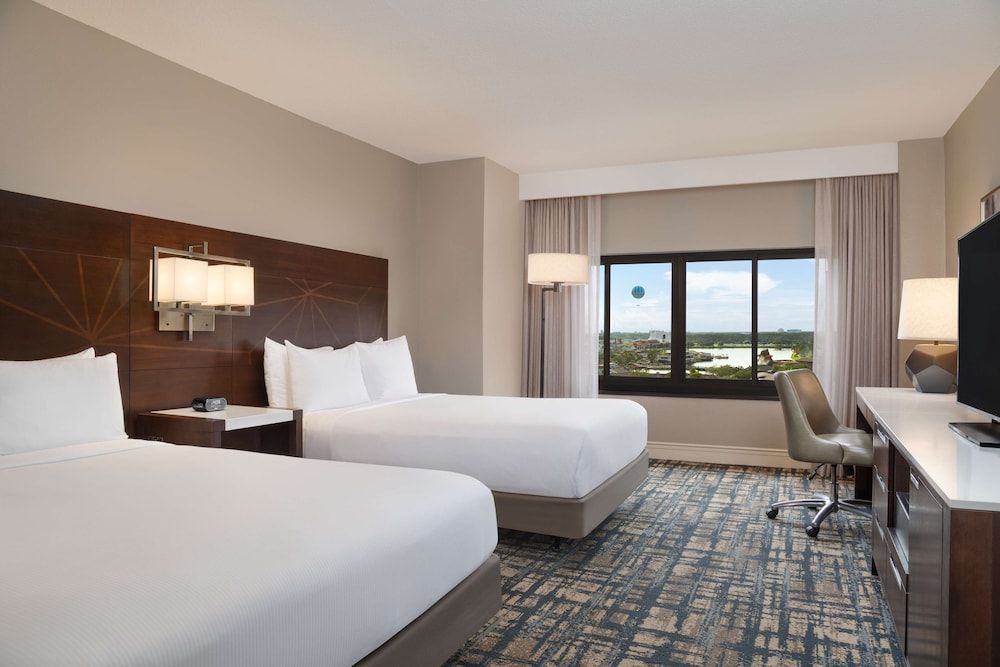 Deluxe Room, 2 Queen Beds, Accessible, Bathtub (Mobility)