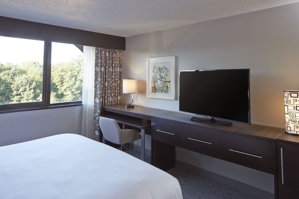 undefined DoubleTree by Hilton Atlanta Perimeter Dunwoody 2