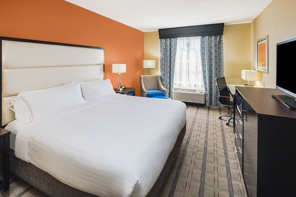Standard Room, 1 King Bed