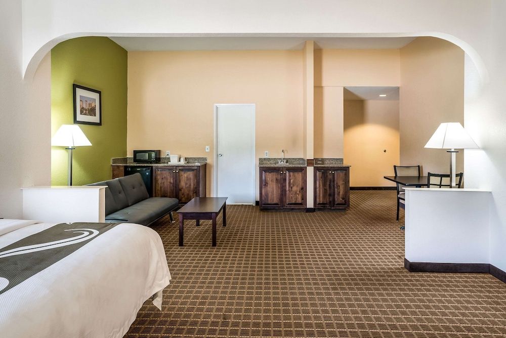 Room, 1 King Bed with Sofa bed, Non Smoking