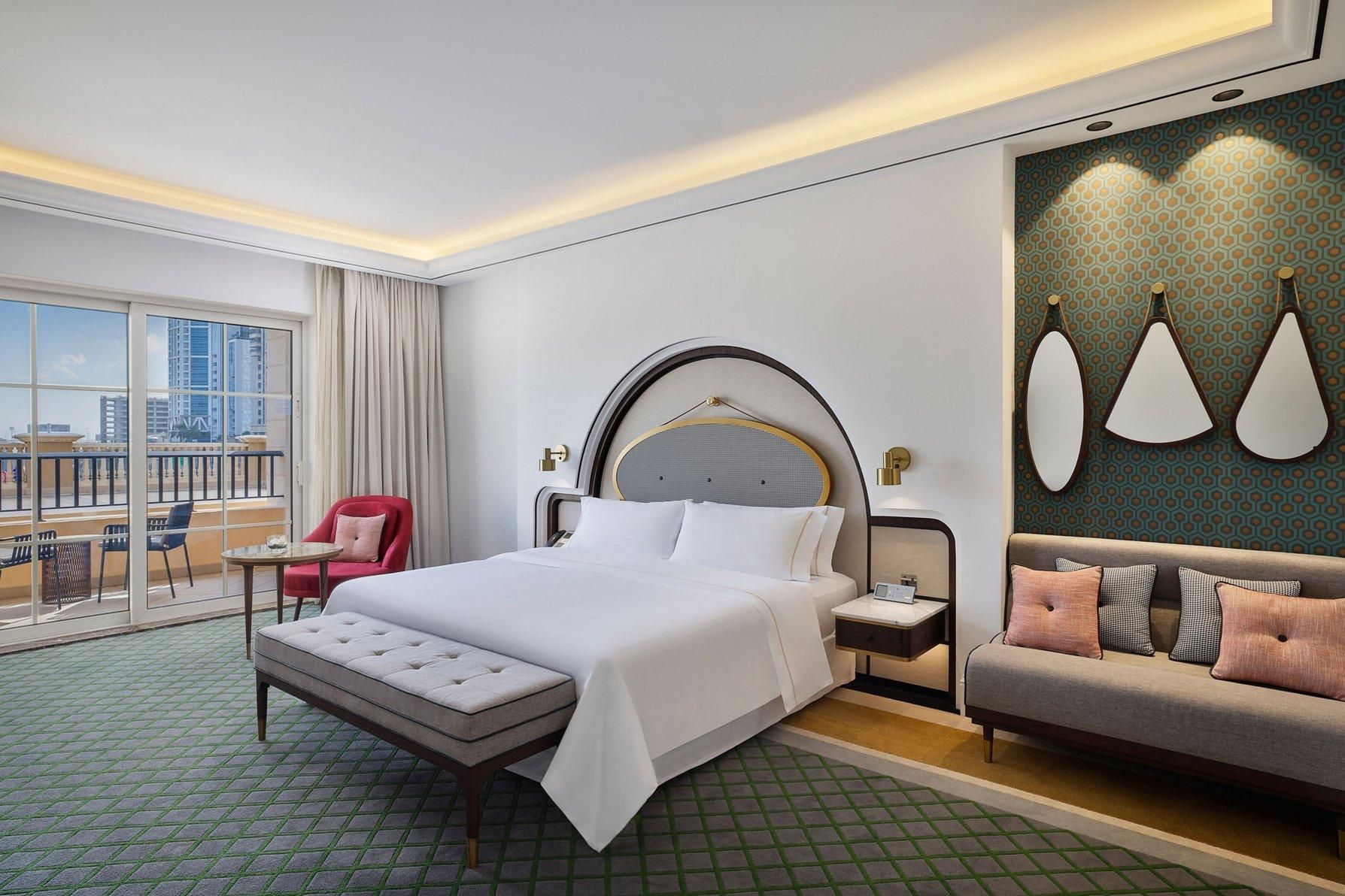 Deluxe Skyline View, Guest room, 1 King