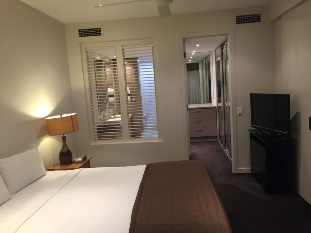 2 Bedroom Queen / Double Apartment