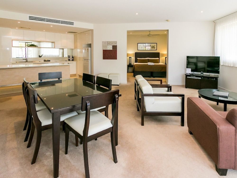 Apartment, 2 Bedrooms Swim-up