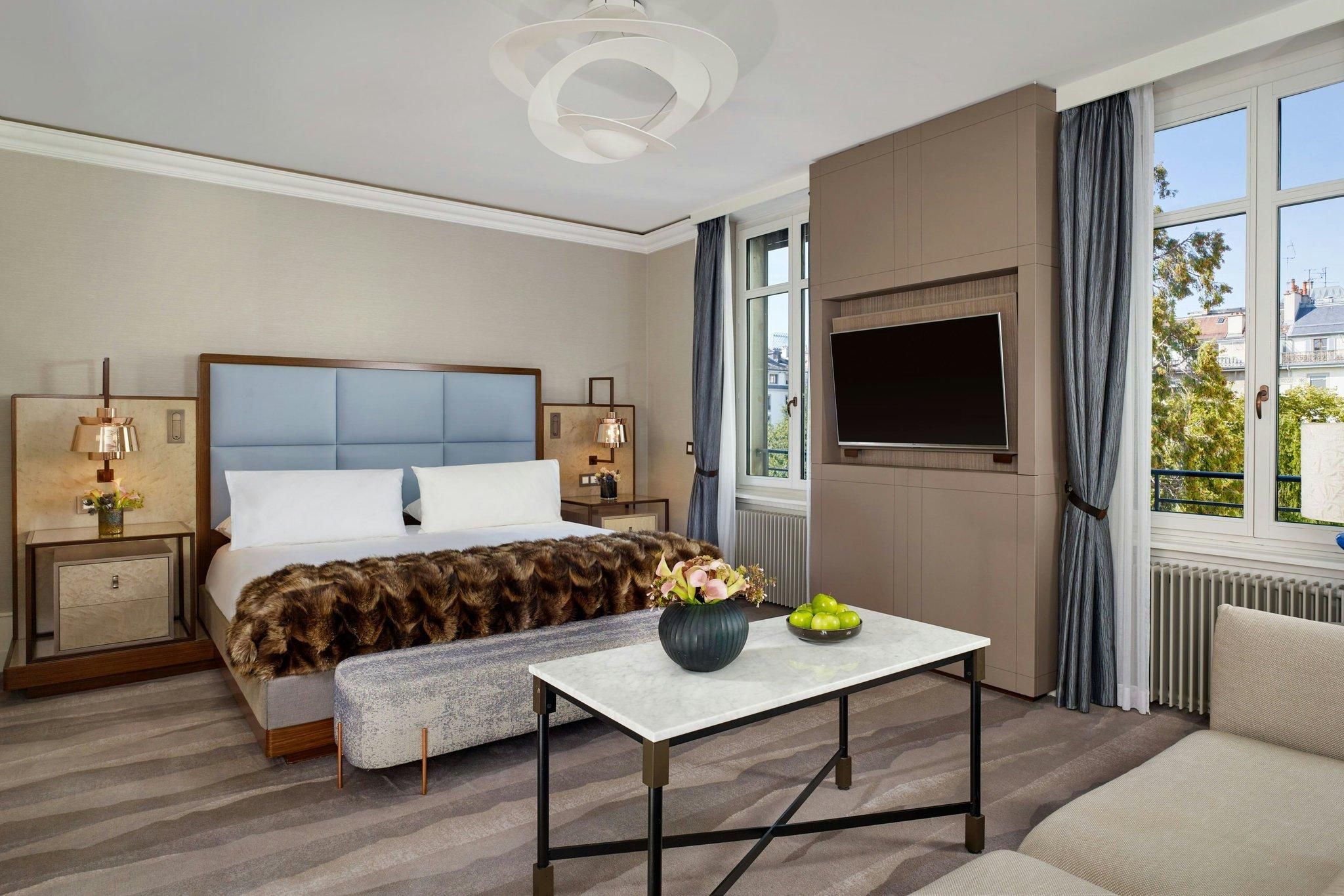Garden View Suite, 1 Bedroom Suite, 1 King, Sofa bed, Garden view