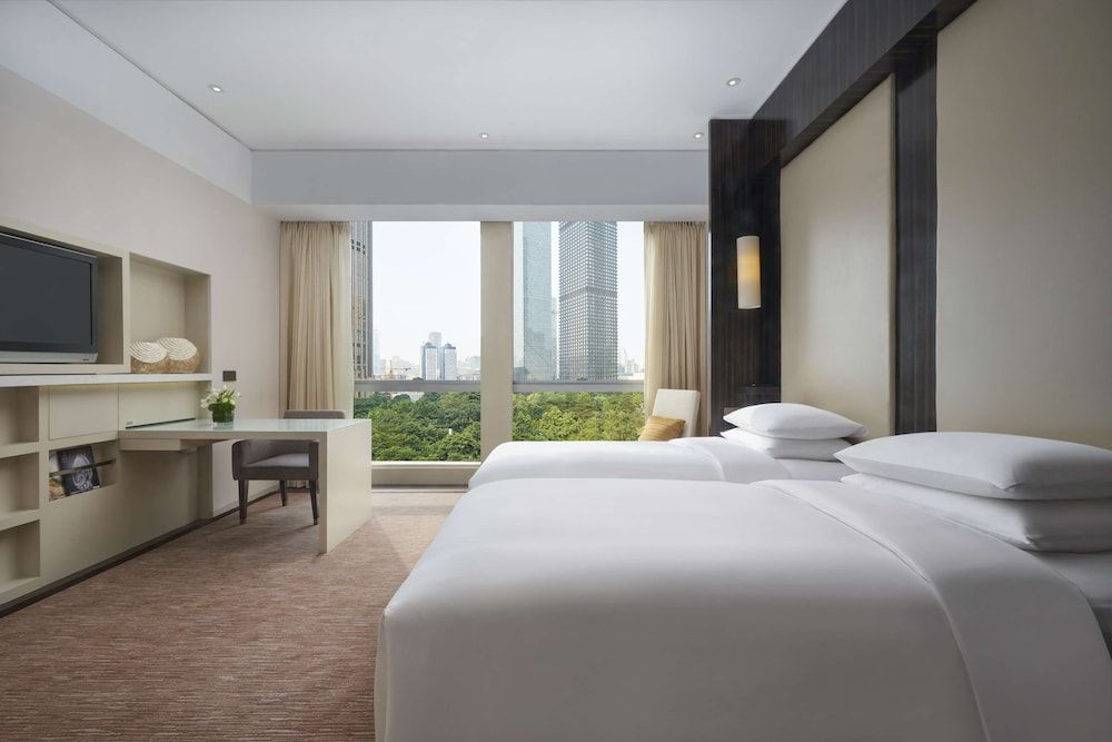 Grand Hyatt Guangzhou Standard Room, 2 Twin Beds