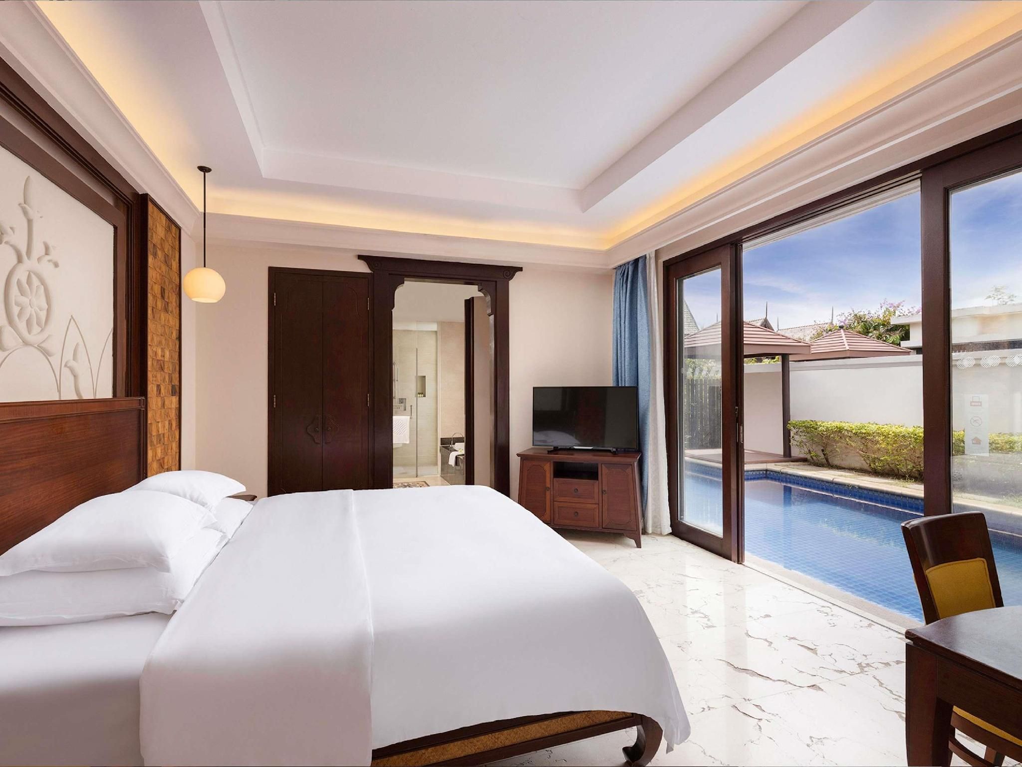 Villa 1 Bed Room with Pool, Myanmar Style
