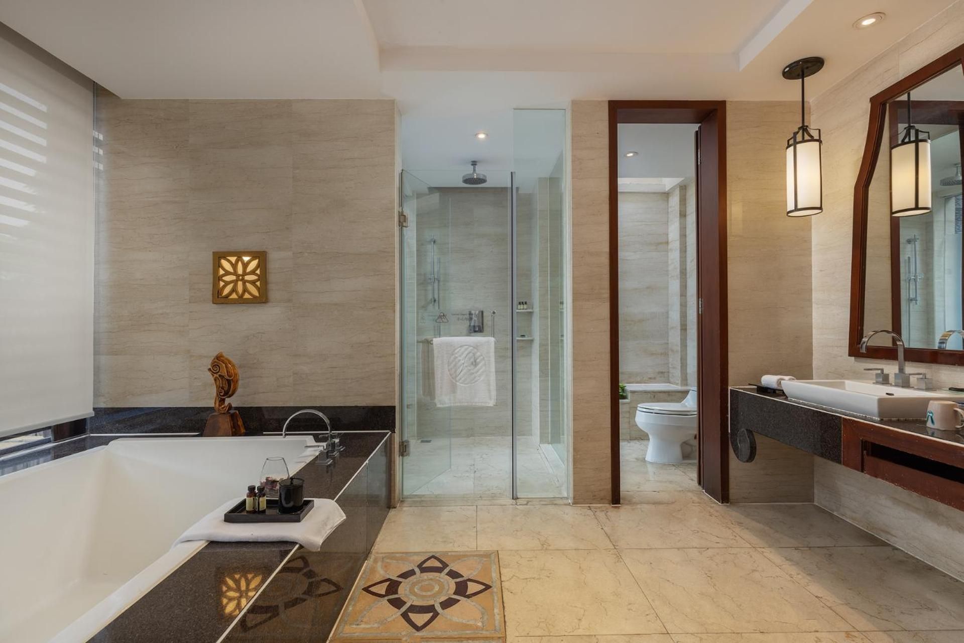 Family Villa with Private Pool and Garden