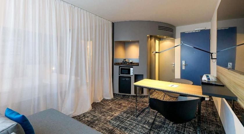 Novotel Suites Berlin City Potsdamer Platz Standard Suite with double bed, single sofa bed, kitchenette ideal for guests with limited 8