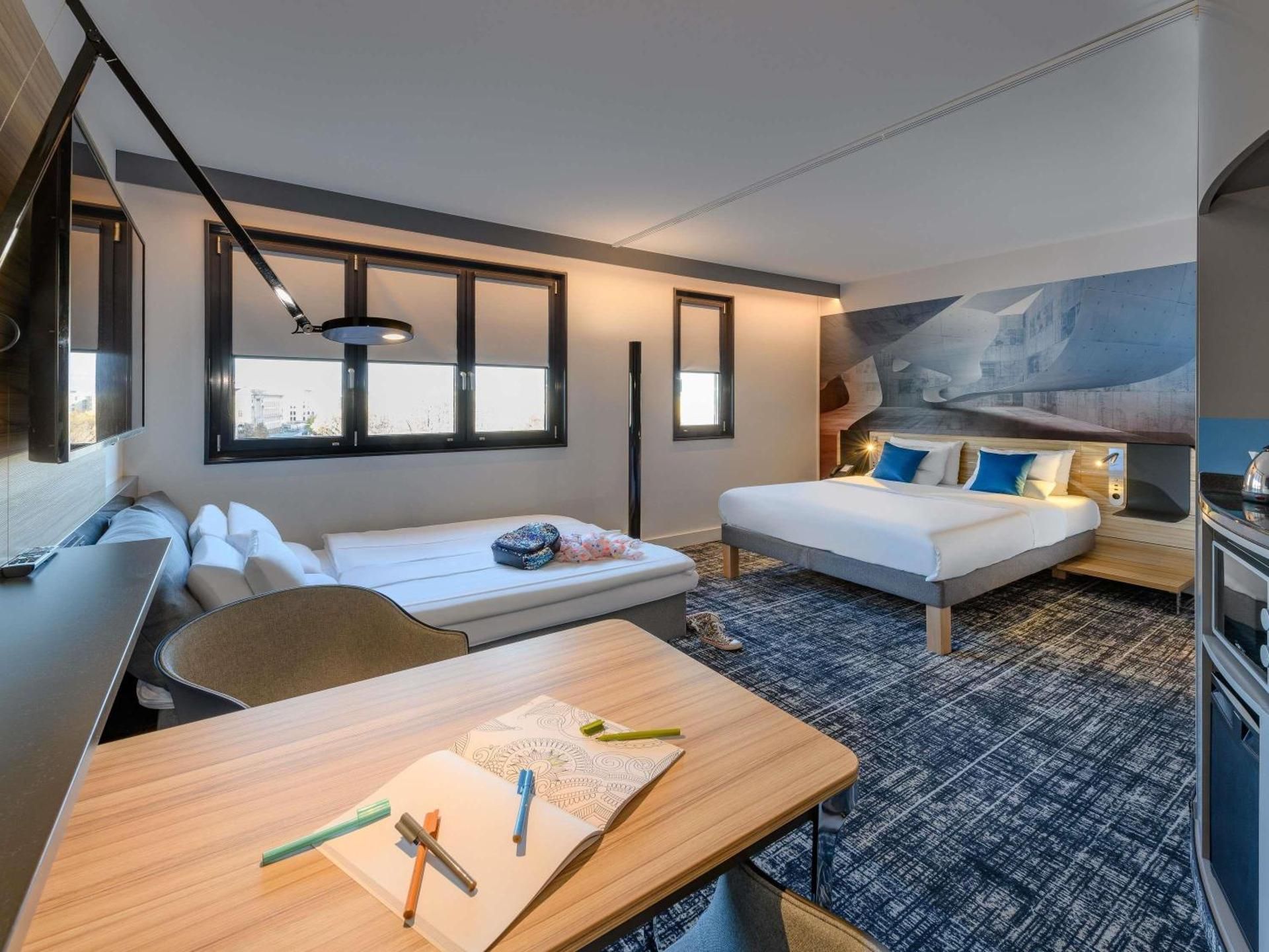 Novotel Suites Berlin City Potsdamer Platz Standard Suite with double bed, single sofa bed, kitchenette ideal for guests with limited 4