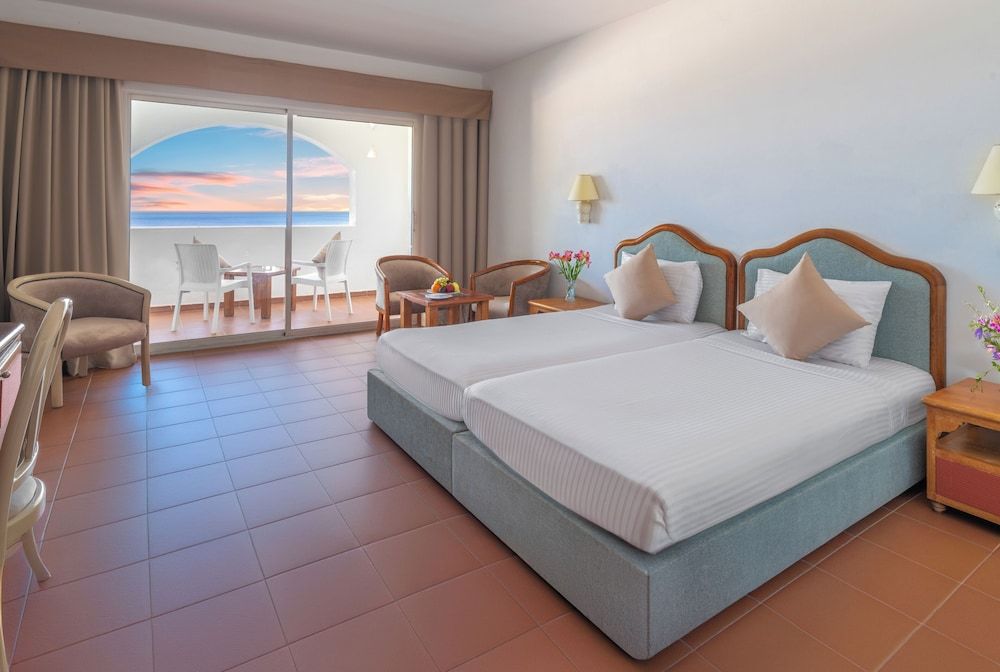 Domina Coral Bay Resort, Diving , Spa & Casino Oasis Queen or Twin Room - Partial Sea & Garden View 3