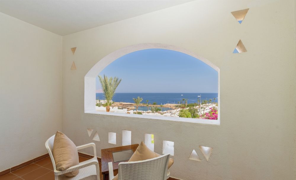 Domina Coral Bay Resort, Diving , Spa & Casino Oasis Queen or Twin Room - Partial Sea & Garden View 4