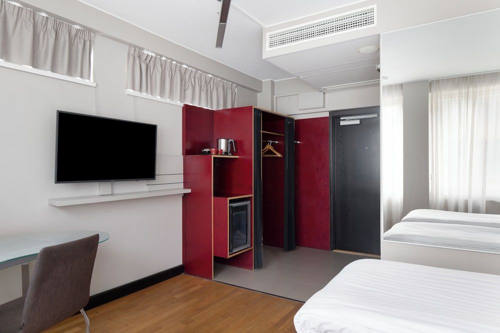Original Sokos Hotel Albert Standard Twin Room 5