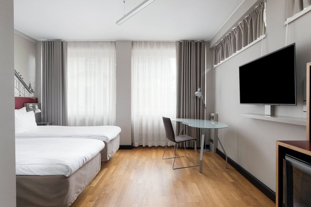 Original Sokos Hotel Albert Standard Twin Room 3