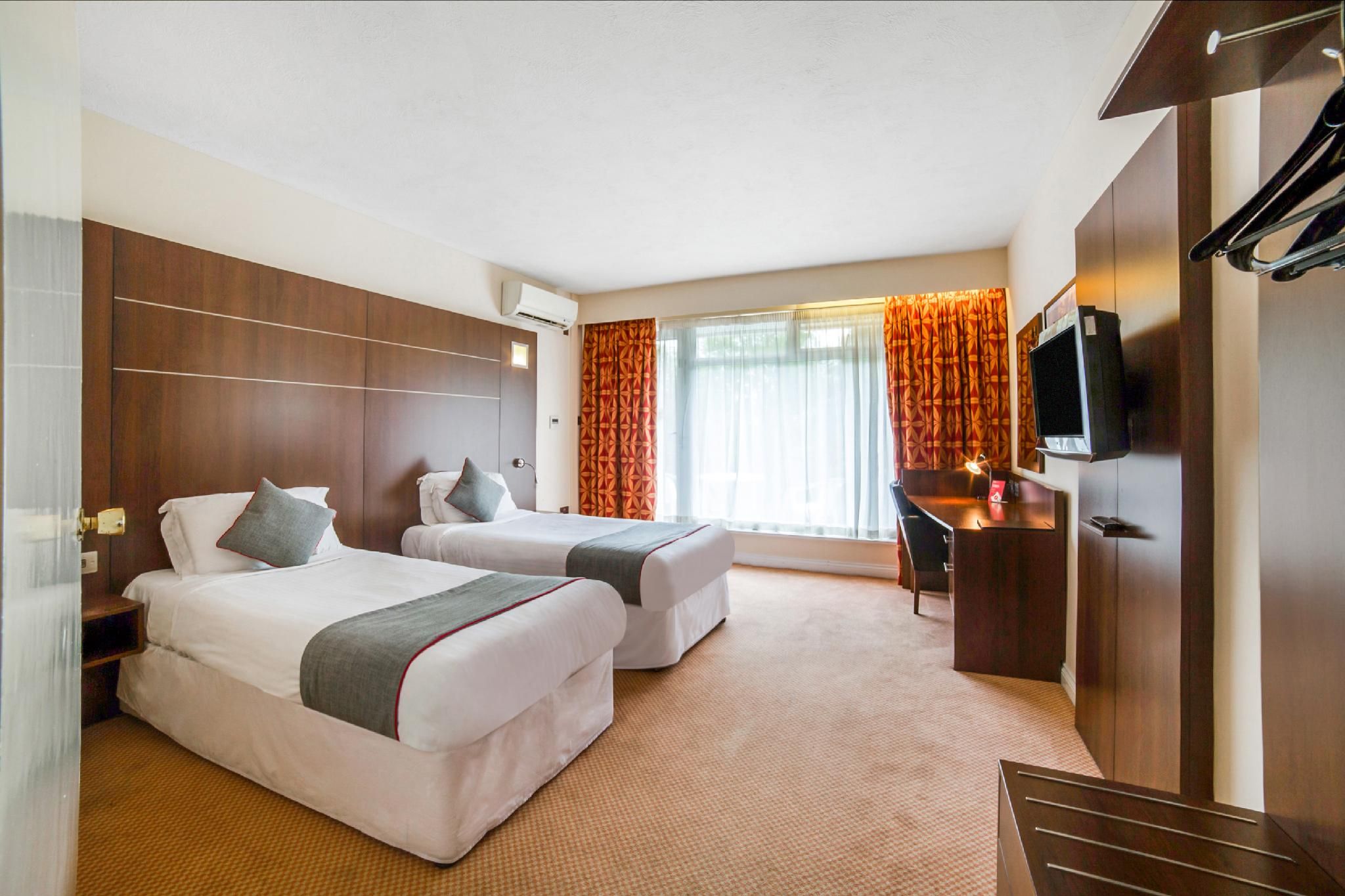 The Bridge House Hotel Standard Twin Room