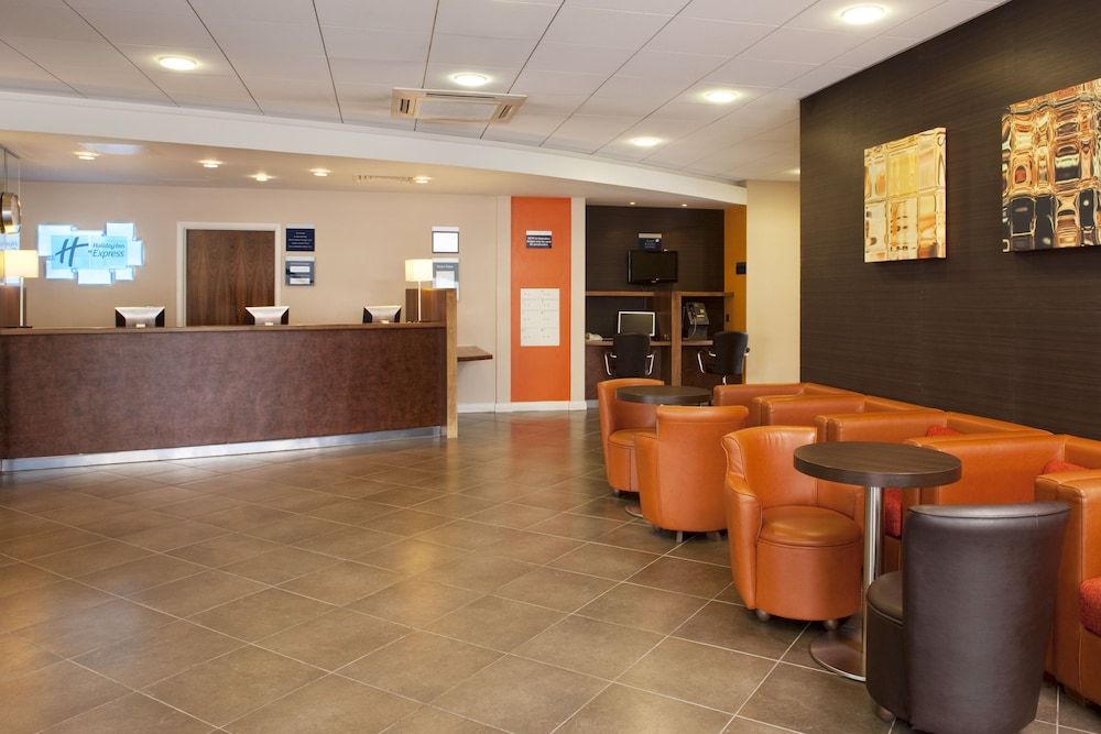 undefined Holiday Inn Express Slough by IHG 8