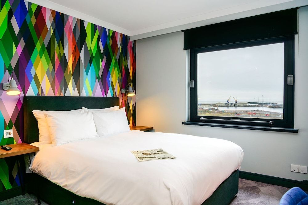 Village Hotel Swansea Club Room (FREE Gym & Pool Access) 2