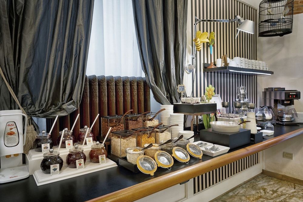 undefined De La Pace, Sure Hotel Collection by Best Western 9