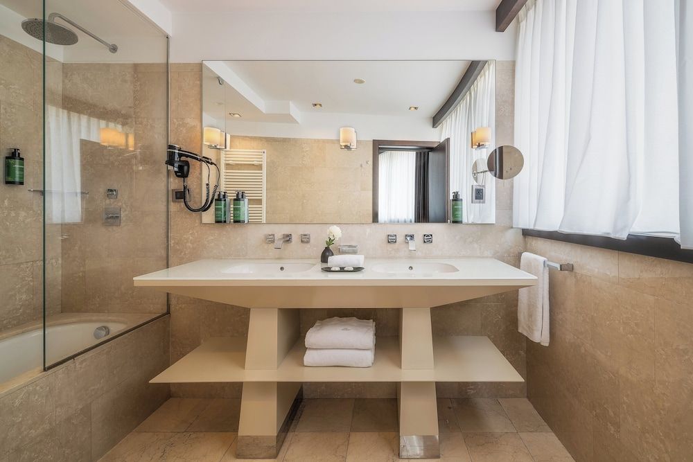 undefined Crowne Plaza Milan City by IHG 10