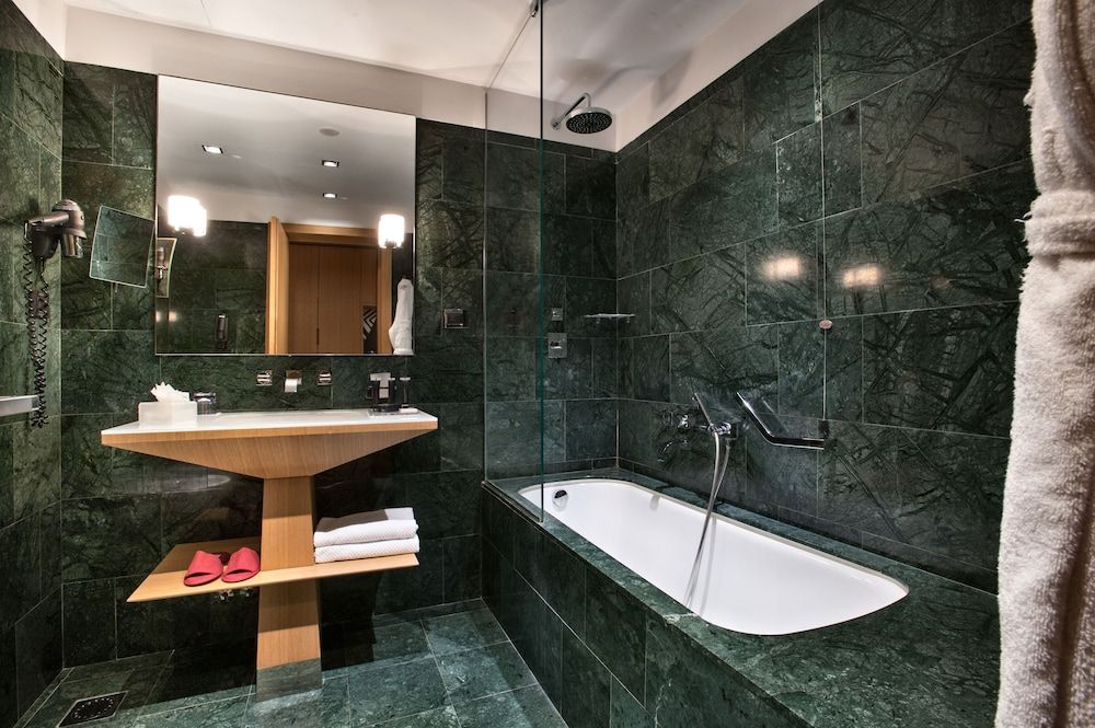 Crowne Plaza Milan City by IHG Standard Room 10