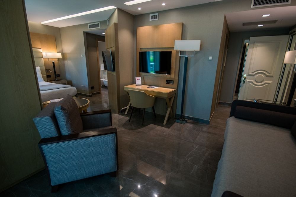 Hotel Forum Royal Suite 6