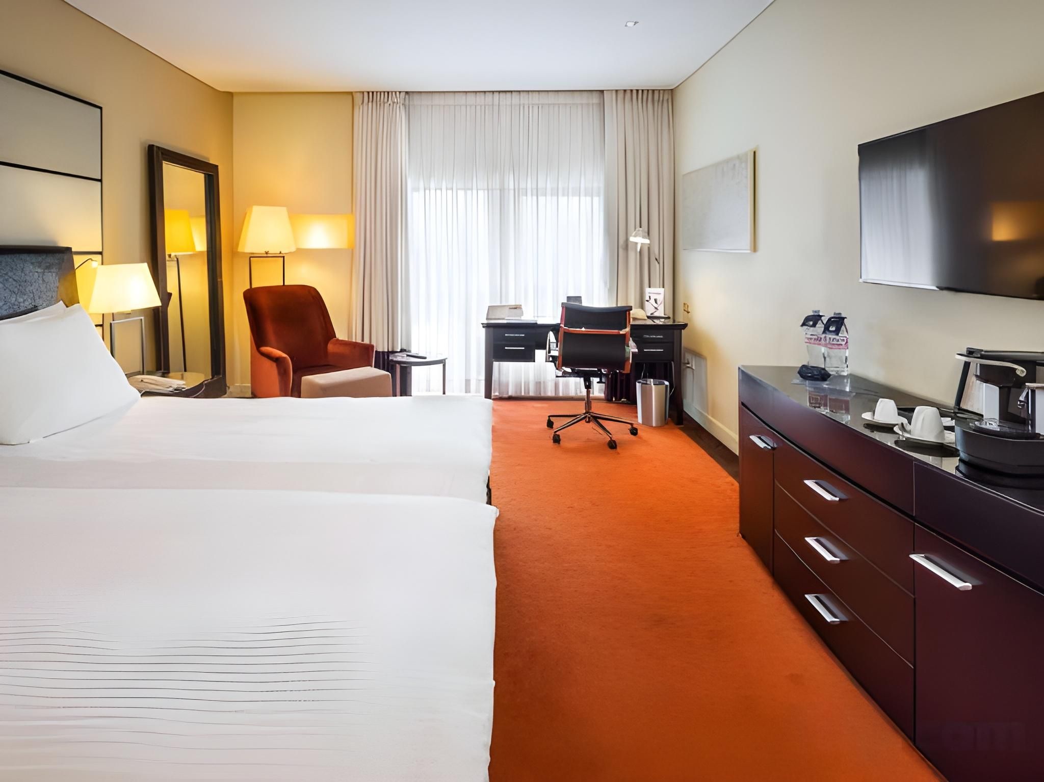 Executive Room - Lounge Access