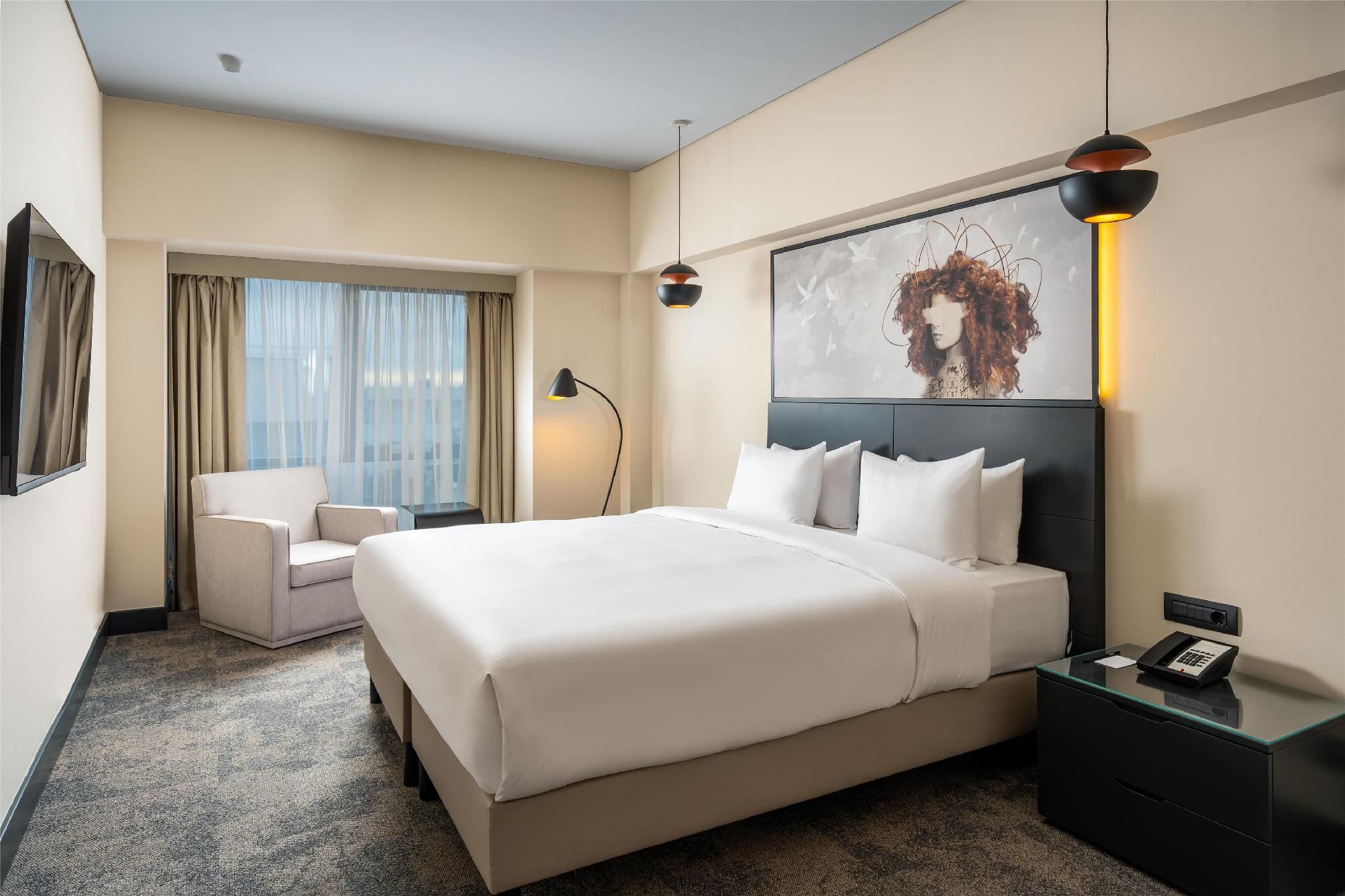 Suite - Lounge Access