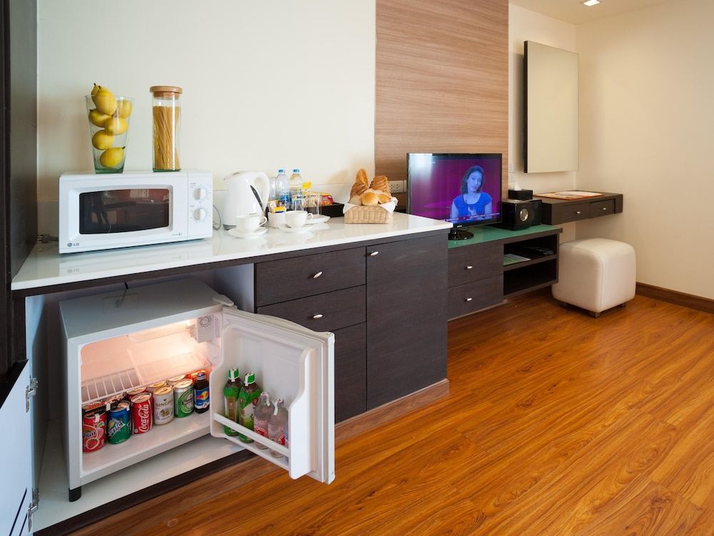 Aspen Suites Hotel Sukhumvit 2 Bangkok Deluxe Room 8