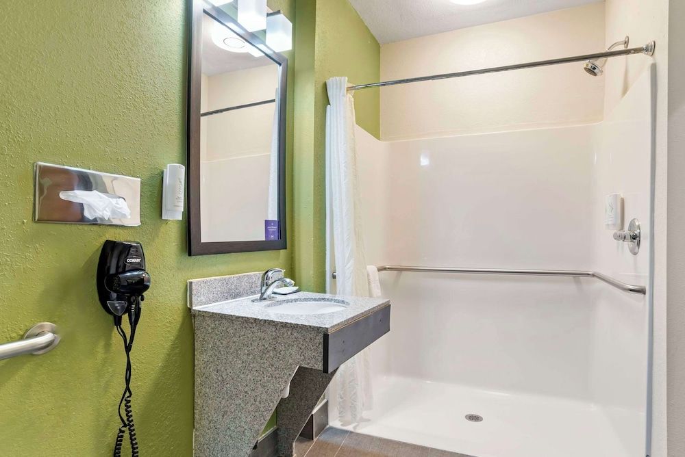 Room, 1 King Bed, Accessible, Non Smoking