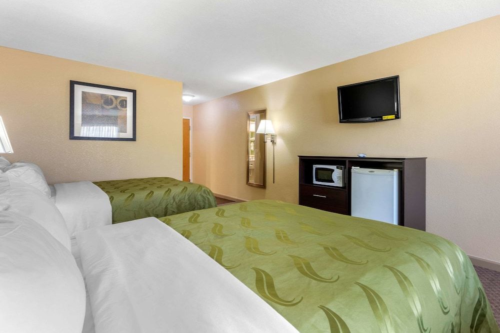 Standard Room, 2 Queen Beds, Non Smoking