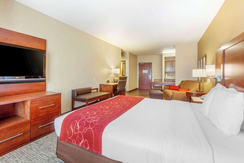 Suite, Multiple Beds, Non Smoking (Upgrade)