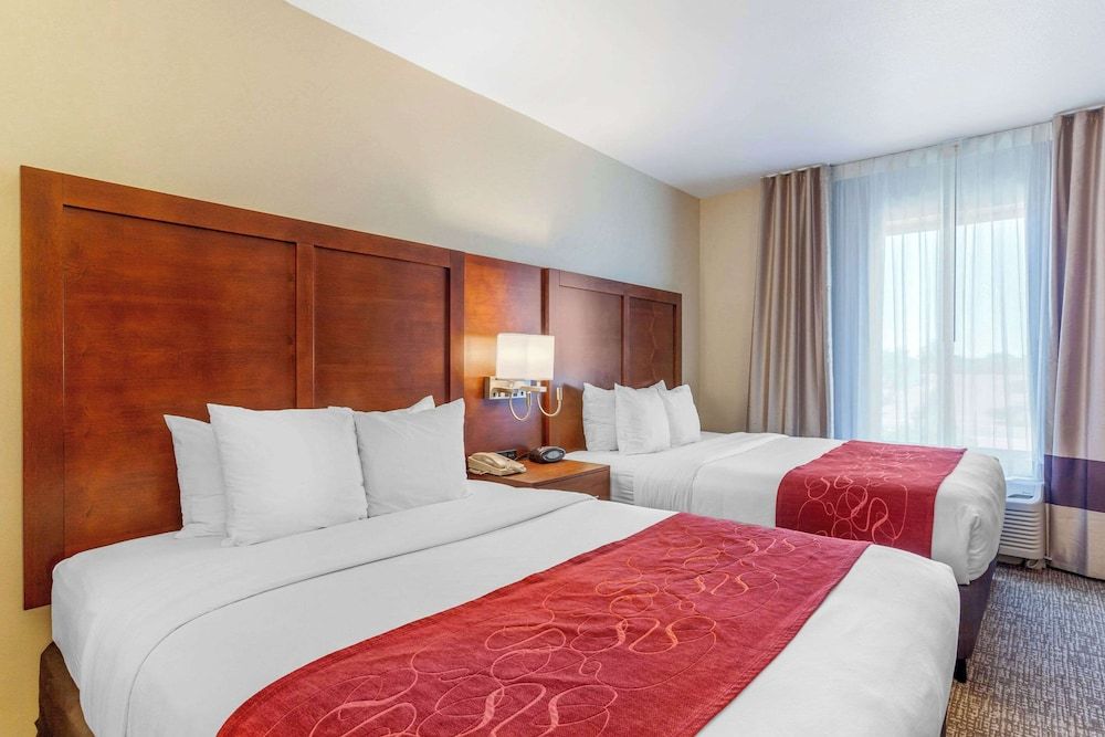 Suite, 2 Queen Beds, Non Smoking (Upgrade)