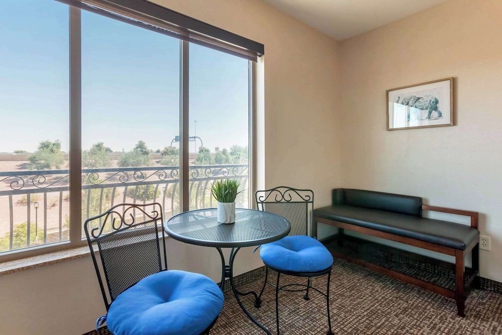 Suite, 1 King Bed, Non Smoking (Upgrade)