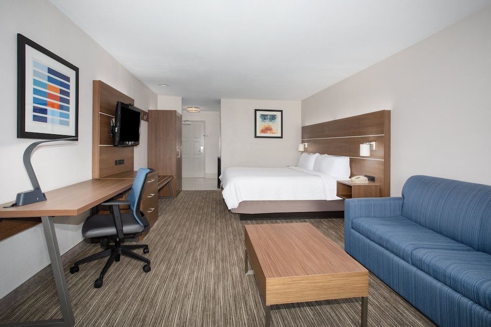 Holiday Inn Express & Suites Tucson by IHG Suite, 1 King Bed 2