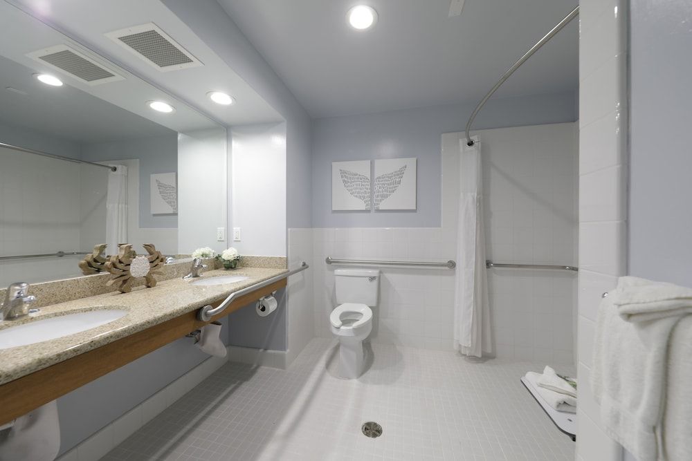 Avila Lighthouse Suites Superior Suite, 1 King Bed with Sofa bed, Ocean View (Ocean View Suite, King ADA) 2