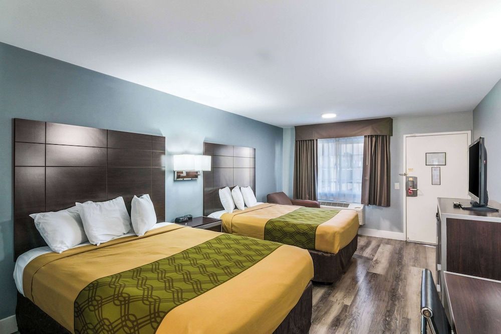 Room, 2 Queen Beds, Non Smoking
