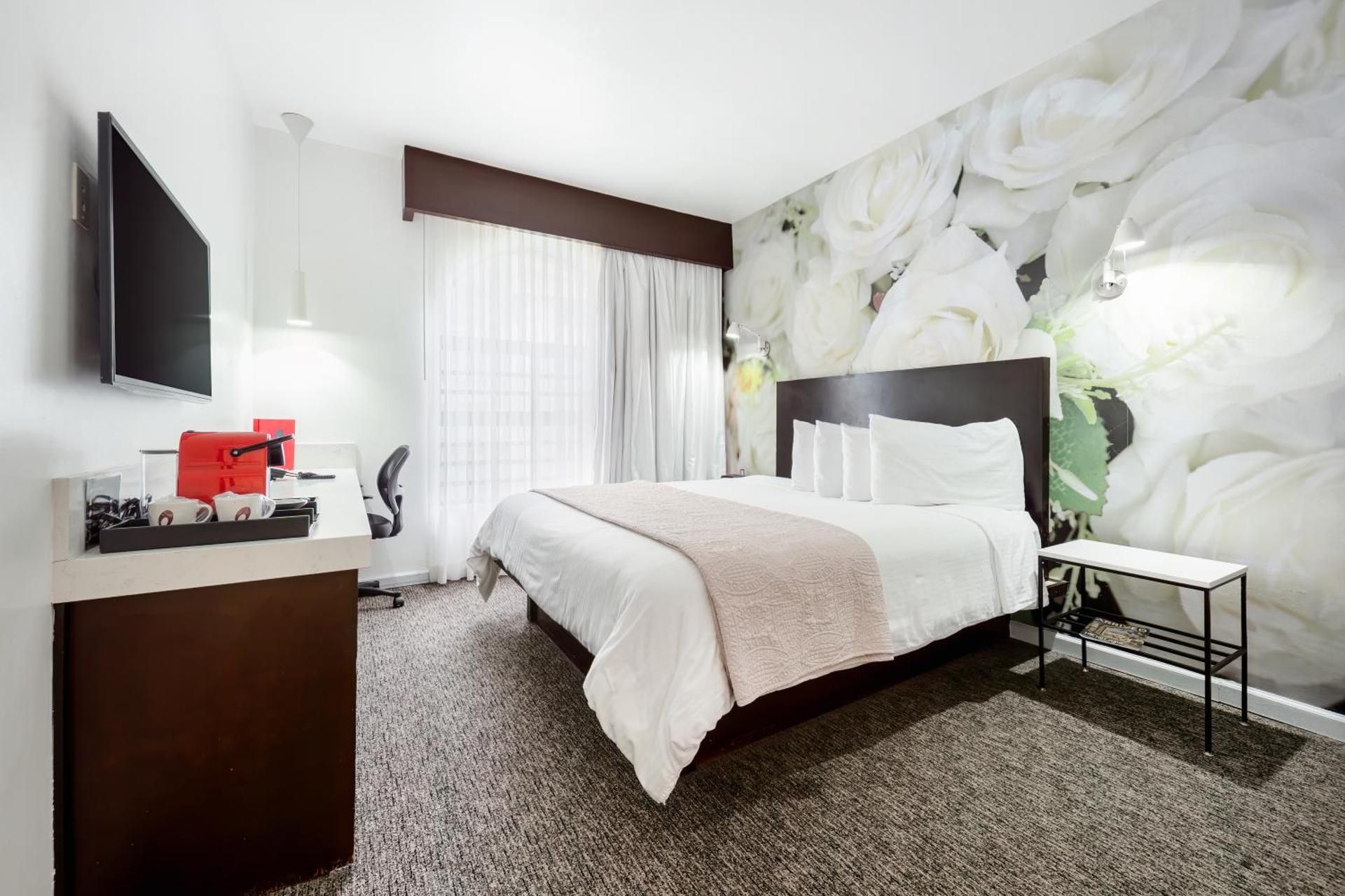 The O Hotel, Trademark Collection by Wyndham 1 Queen Bed, Deluxe, Non-Smoking 2