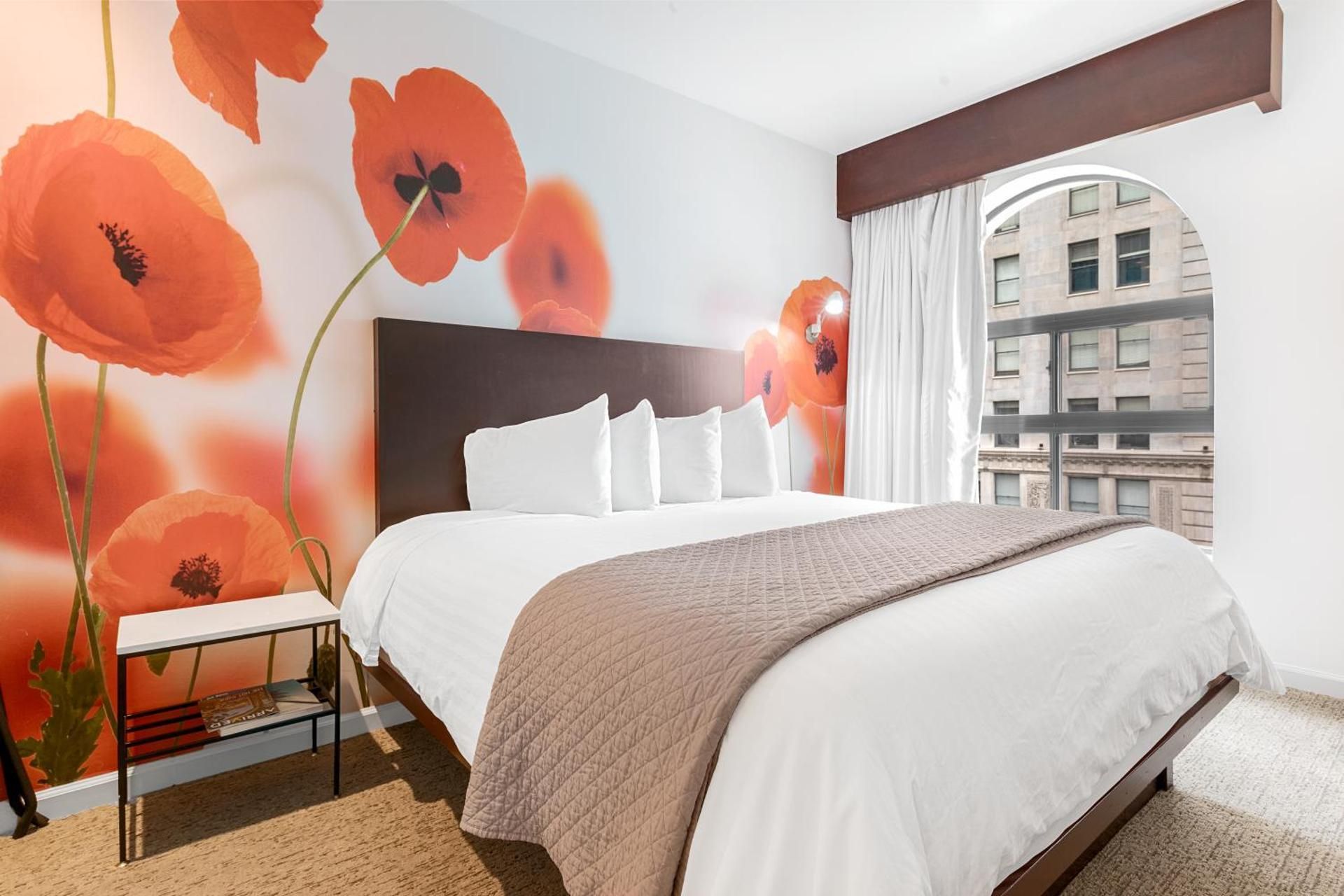 1 King Bed, Deluxe, Non-Smoking