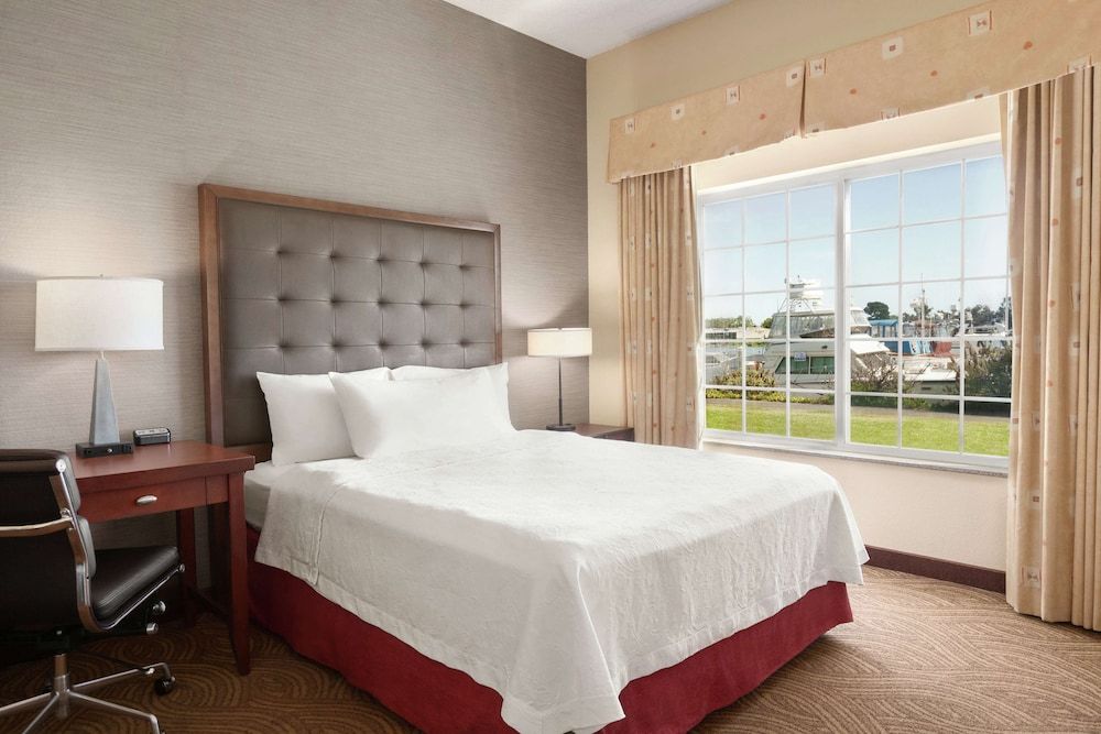 Studio, 1 Queen Bed, Bay View